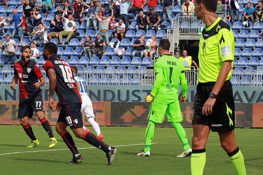 CAGLIARI, ITALY - SEPTEMBER 18:Rafael Pinheiro of Cagliari celebrates the penality save during the Serie A match between Cagliari Calcio and Atalanta BC at Stadio Sant'Elia on September 18, 2016 in Cagliari, Italy. (Photo by Enrico Locci/Getty Images)