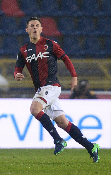 BOLOGNA, ITALY - NOVEMBER 20: Federico Viviani # 6 of Bologna FC celebrates after scoring his team's third goal during the Serie A match between Bologna FC and US Citta di Palermo at Stadio Renato Dall'Ara on November 20, 2016 in Bologna, Italy. (Photo by Mario Carlini / Iguana Press/Getty Images)